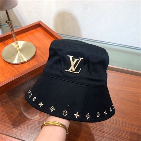 cappello da pescatore louis vuitton|Bucket hat: l’accessorio preferito dei b.